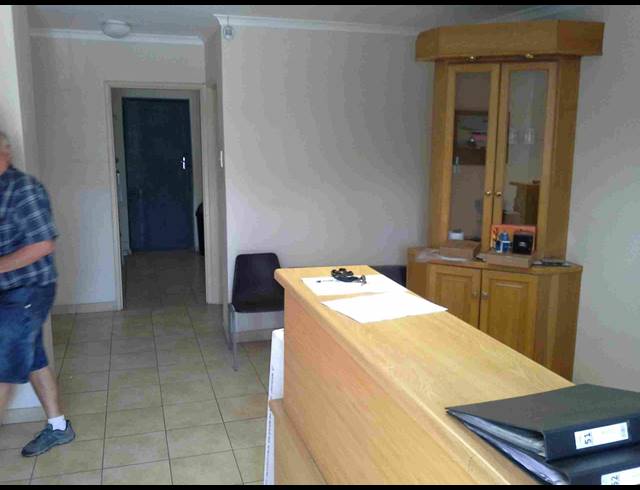 1,800M² FACTORY FOR SALE IN ELSIES RIVER INDUSTRIAL